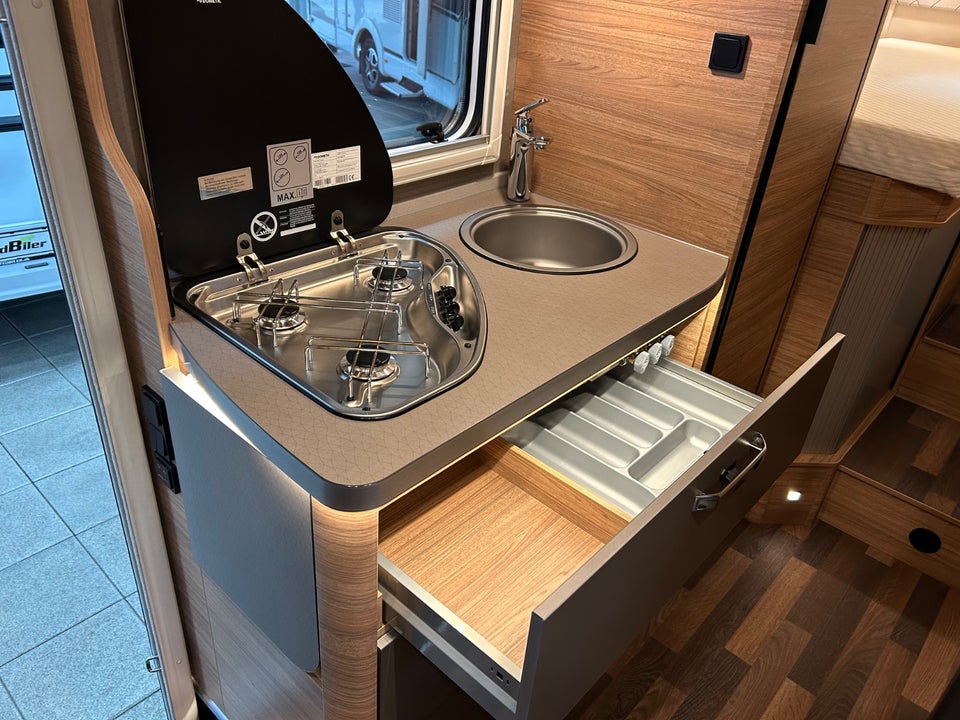 Mercedes Weinsberg 2,0 Cara Compact Suite 640 Pepper Edition aut. 2d