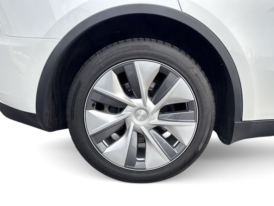 Tesla Model Y Long Range AWD 5d