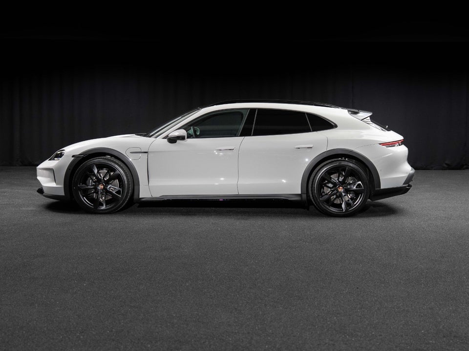 Porsche Taycan 4 Performance+ Cross Turismo 5d