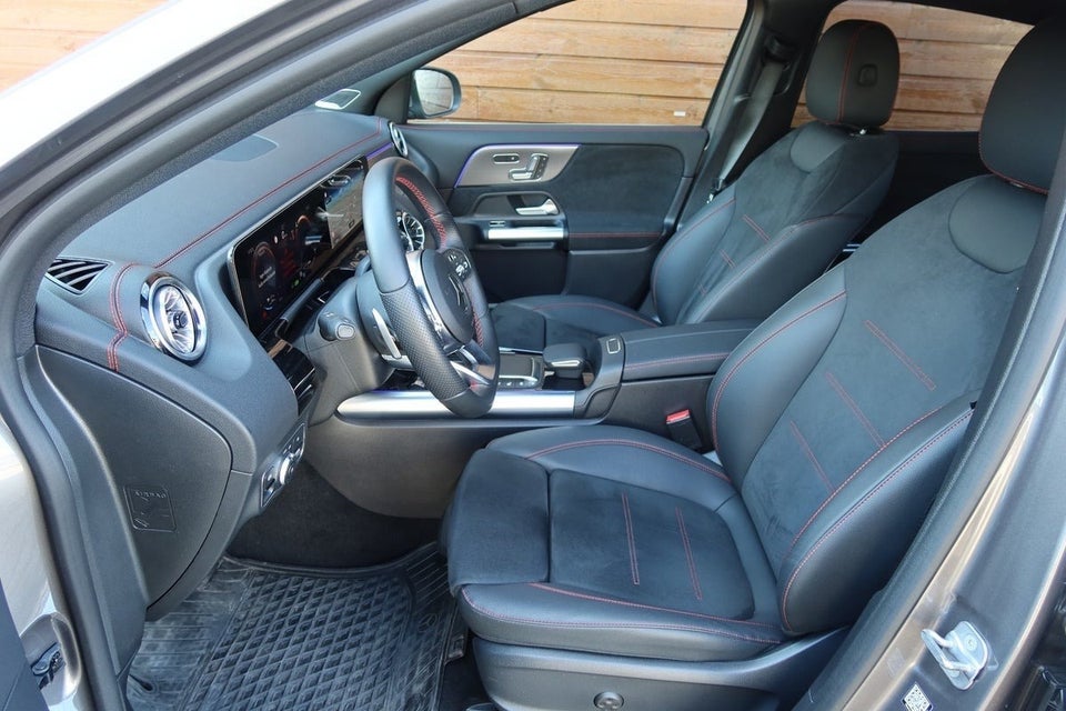 Mercedes EQA300 AMG Line 4Matic 5d