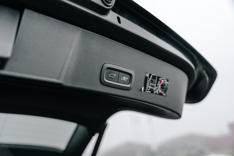 Volvo XC40 P8 ReCharge Twin R-Design 5d