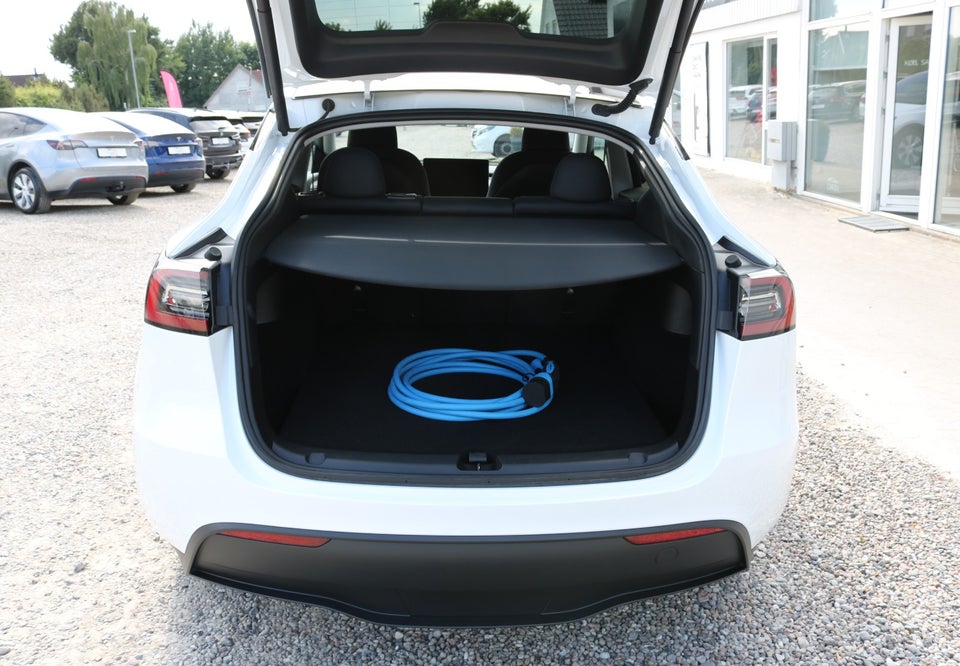 Tesla Model Y RWD 5d