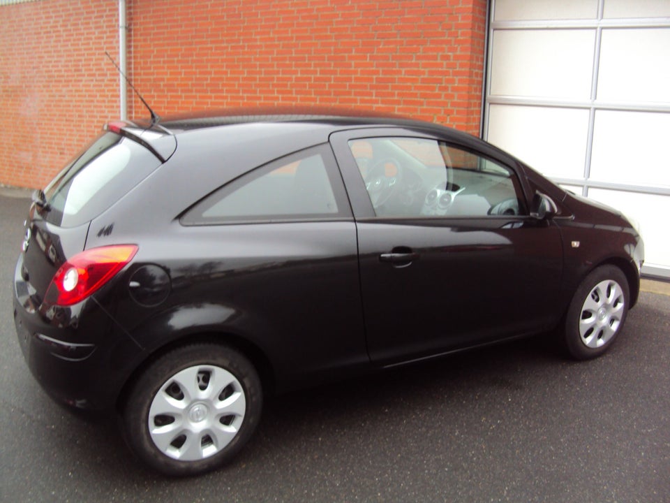 Opel Corsa 1,0 12V Enjoy 3d