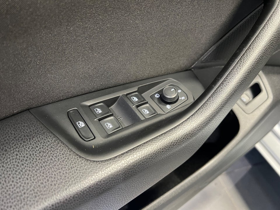 VW Passat 2,0 TDi 122 Business Variant DSG 5d