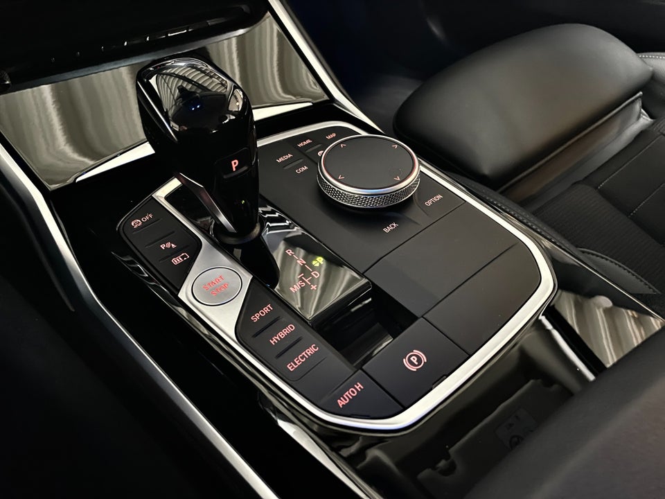 BMW 330e 2,0 Touring Sport Line aut. 5d