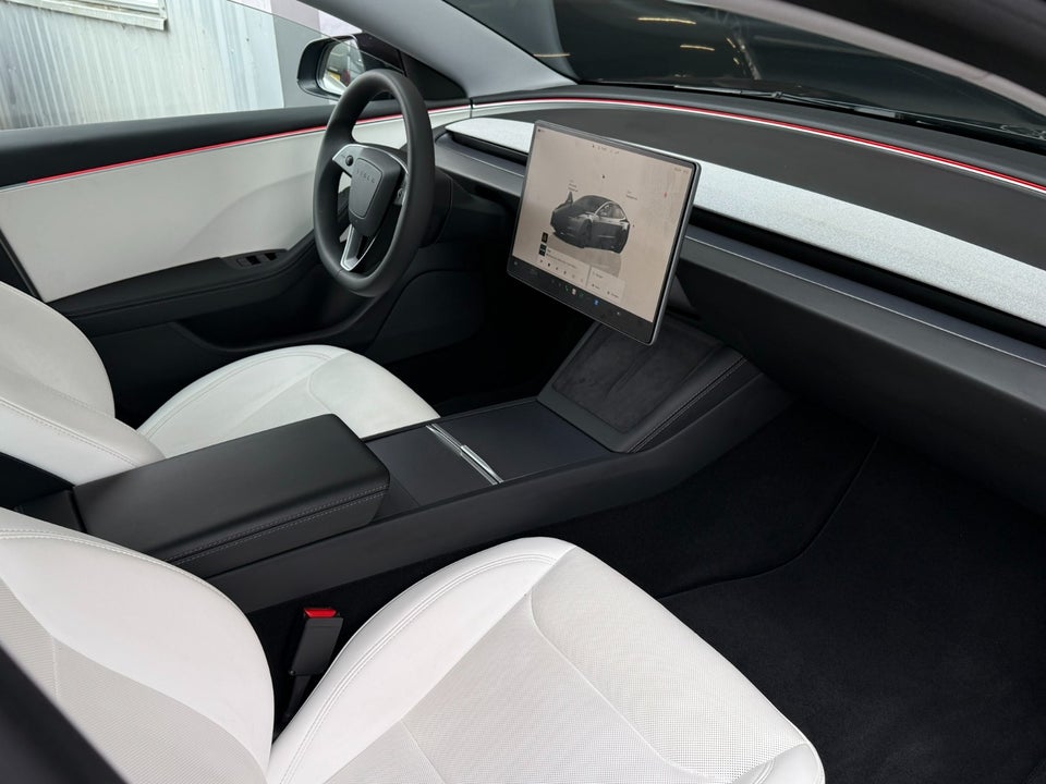 Tesla Model 3 Long Range AWD 4d