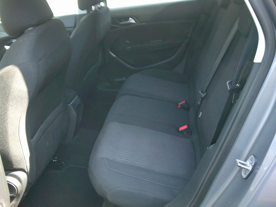 Peugeot 308 1,6 BlueHDi 120 Active SW 5d