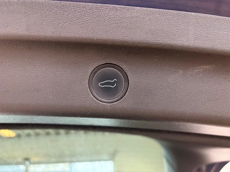 Tesla Model Y Long Range AWD 5d