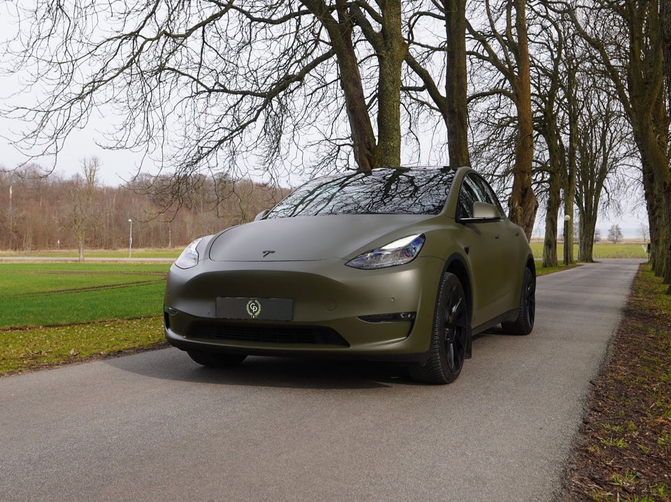 Tesla Model Y Long Range AWD 5d