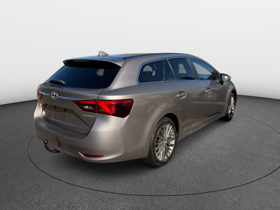 Toyota Avensis 2,0 D-4D T2 Touring Sports 5d