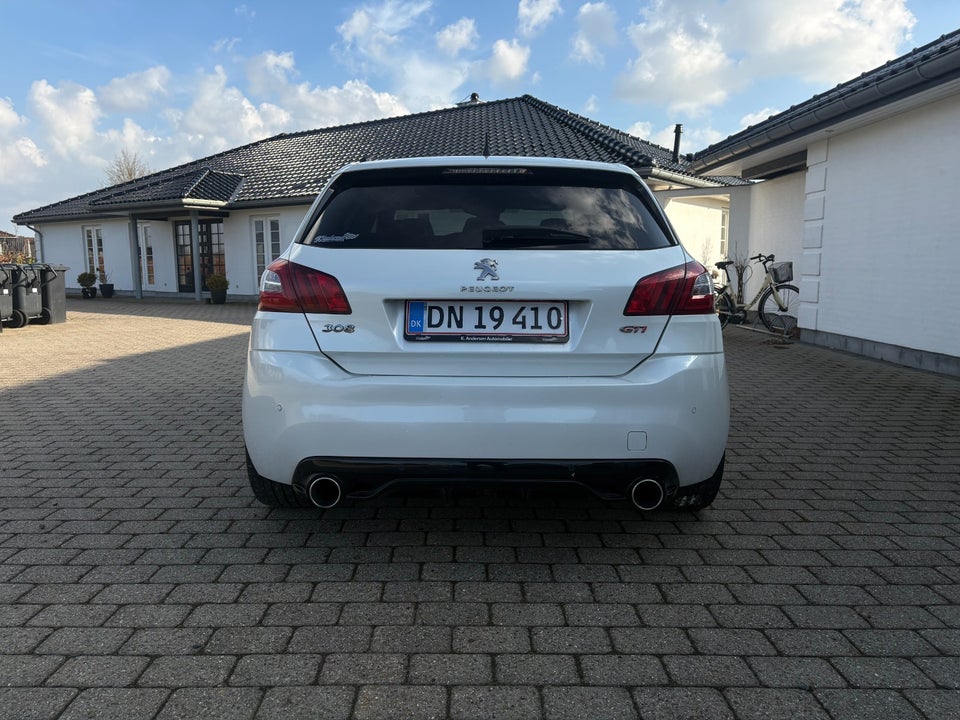 Peugeot 308 1,6 e-THP 270 GTi Performance 5d