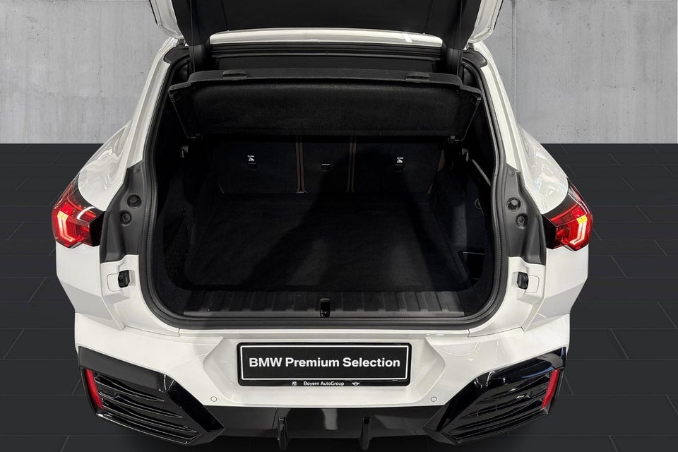 BMW iX2 xDrive30 M-Sport 5d