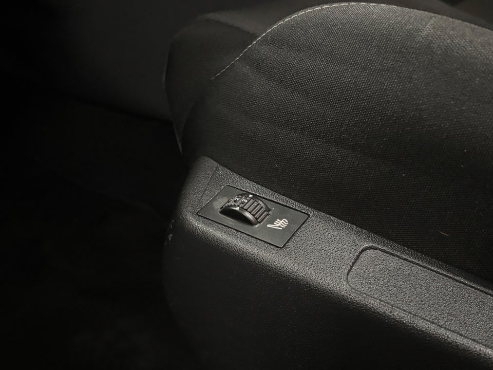 Citroën C4 1,6 BlueHDi 120 Feel 5d