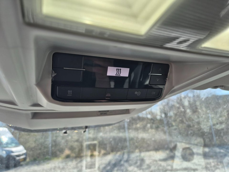 VW Crafter 35 2,0 TDi 140 Kassevogn L4H3 aut.