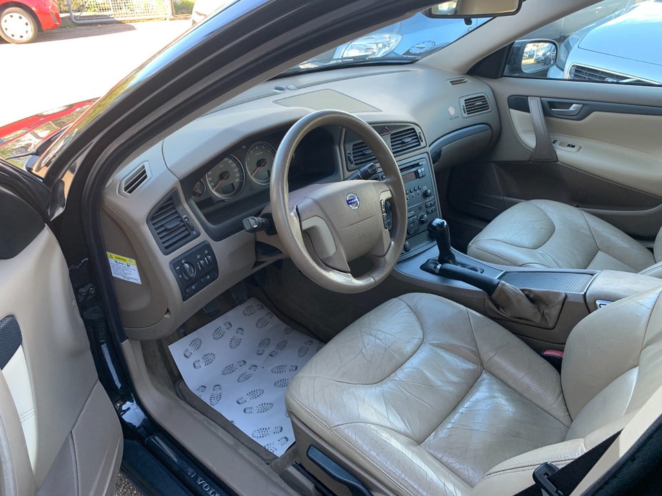 Volvo V70 2,4 170 5d