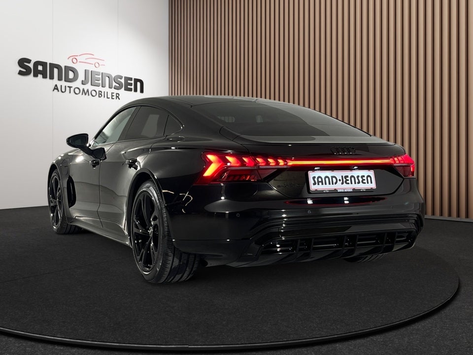 Audi e-tron GT quattro 4d