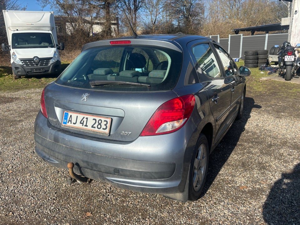 Peugeot 207 1,4 VTi Active 5d