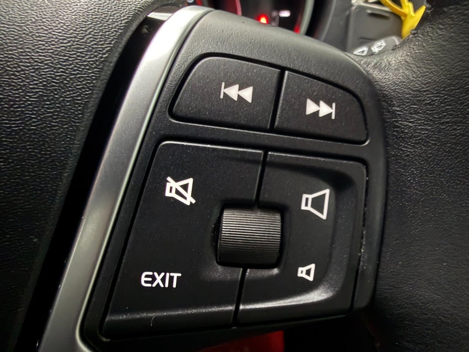 Volvo V40 2,0 T4 190 Inscription aut. 5d