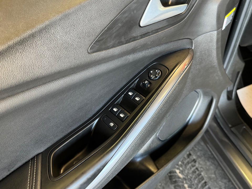 Opel Grandland X 1,6 Hybrid Ultimate aut. 5d