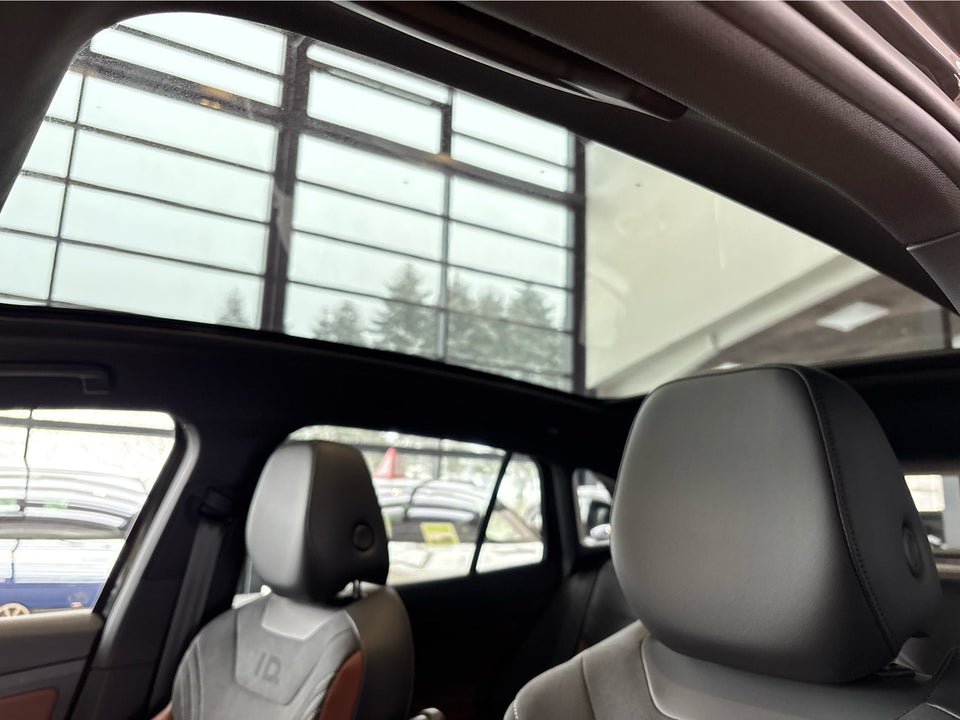 VW ID.4 77 Pro Performance Tech 5d