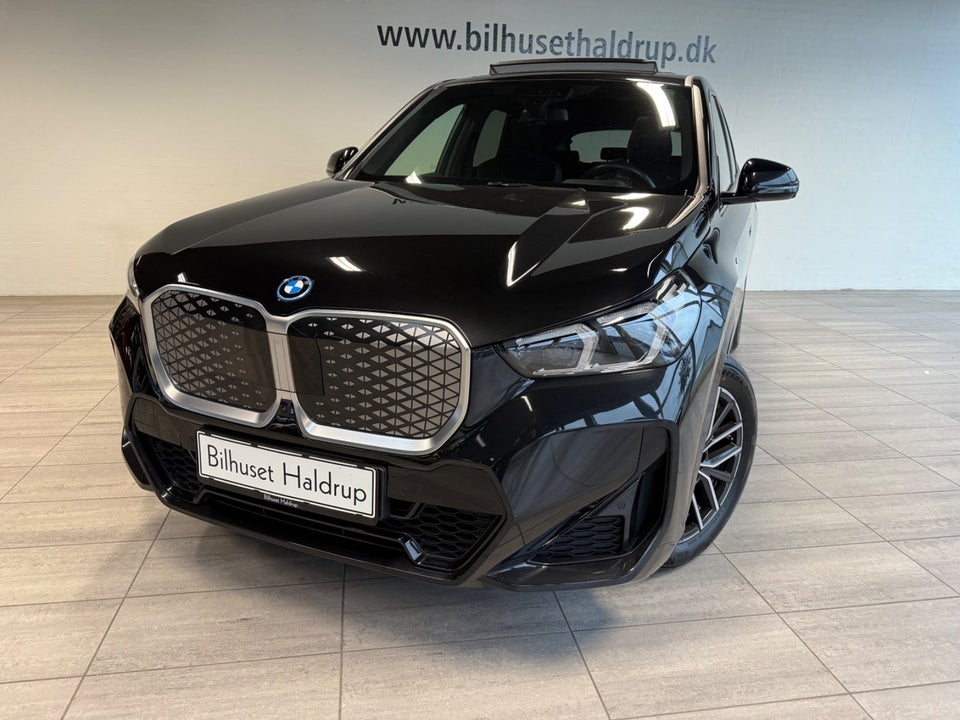 BMW iX1 xDrive30 M-Sport 5d