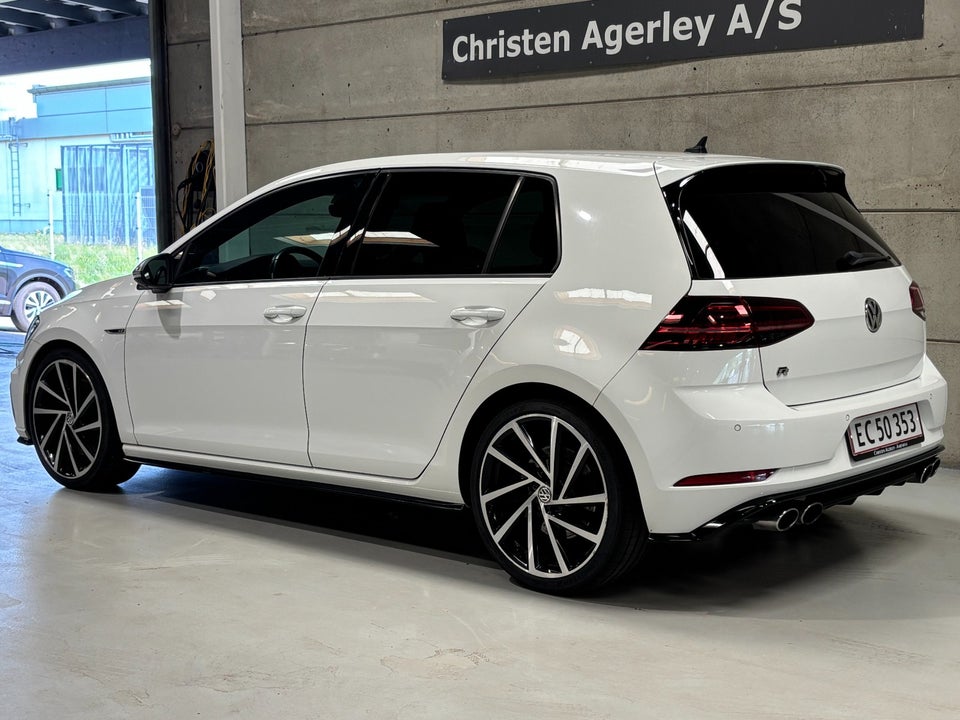 VW Golf VII 2,0 R DSG 4Motion 5d
