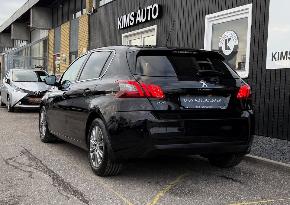 Peugeot 308 1,5 BlueHDi 130 Prestige Sky 5d