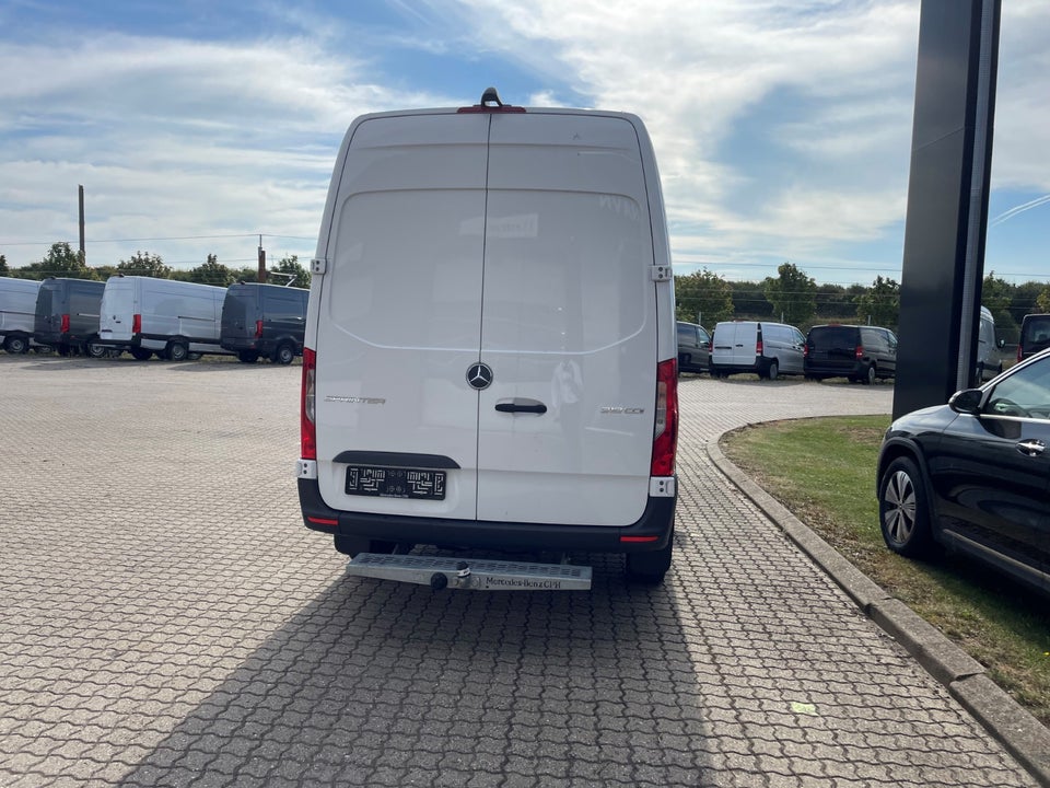 Mercedes Sprinter 319 2,0 CDi A2 Kassevogn aut. RWD