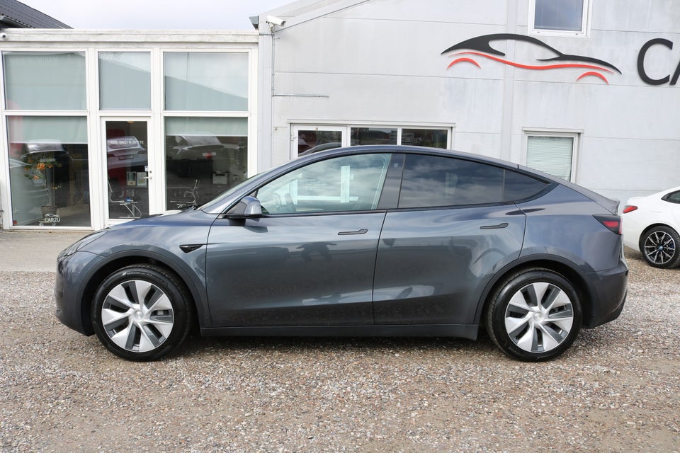 Tesla Model Y RWD 5d