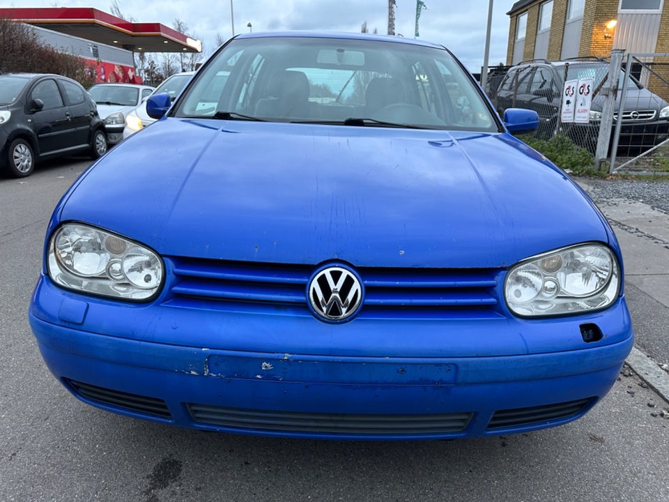 VW Golf IV 1,6 aut. 3d