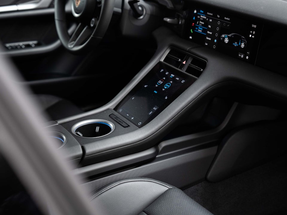 Porsche Taycan 4 Performance+ Cross Turismo 5d