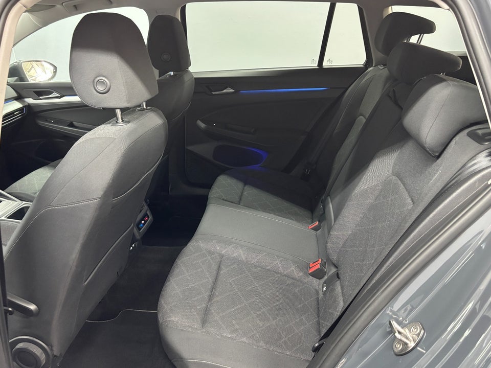VW Golf VIII 1,5 eTSi 130 Life Variant DSG 5d