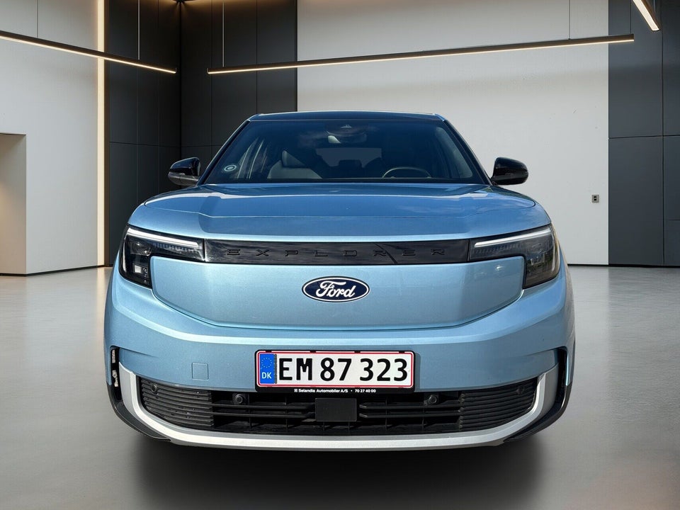 Ford Explorer 77 Premium Extended Range 5d