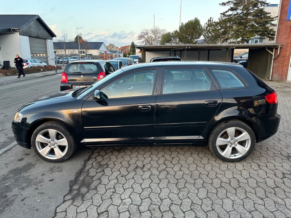 Audi A3 1,6 Ambiente Sportback 5d