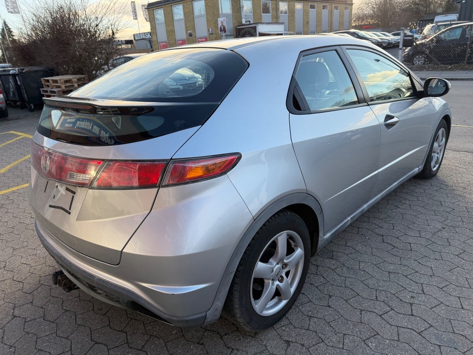 Honda Civic 1,8 Sport 5d