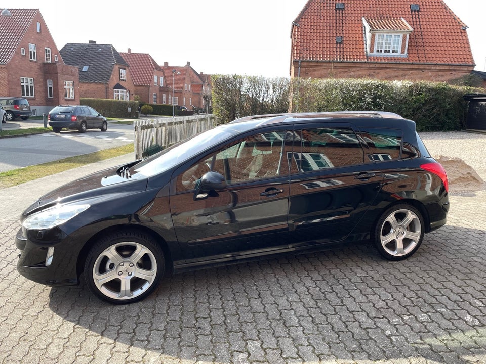 Peugeot 308 1,6 HDi 112 Sportium SW 7prs 5d