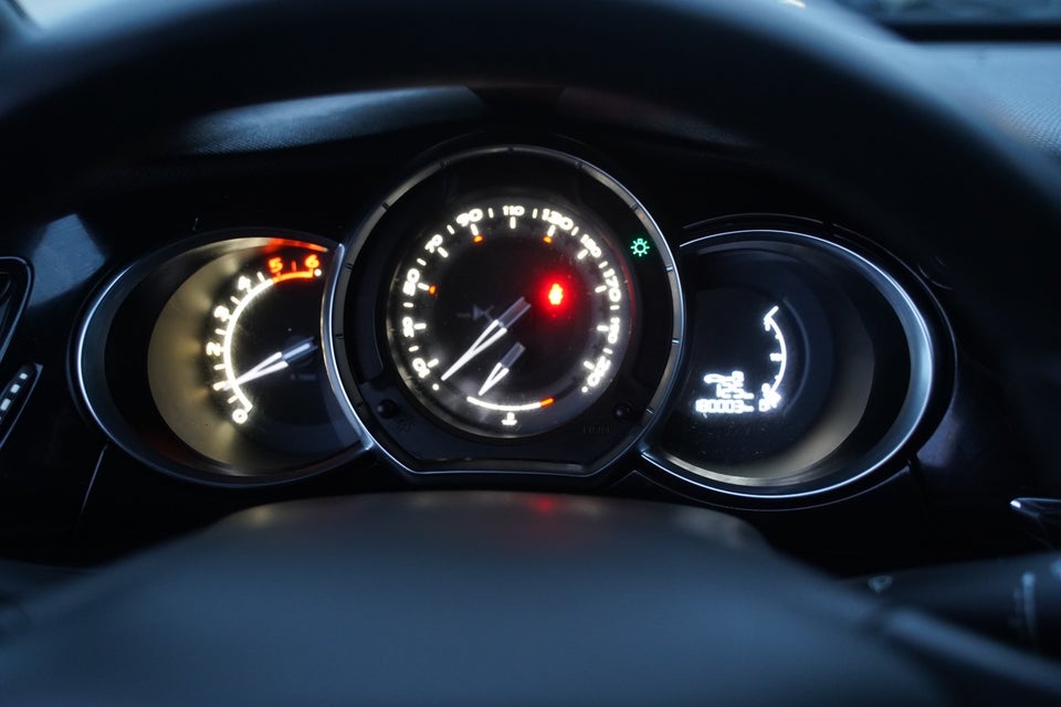 DS DS 3 1,6 BlueHDi 100 Sport 3d