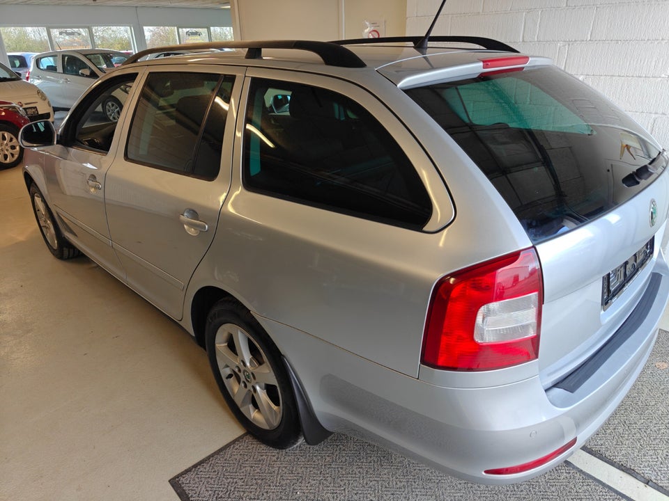 Skoda Octavia 1,2 TSi 105 Elegance Combi 5d