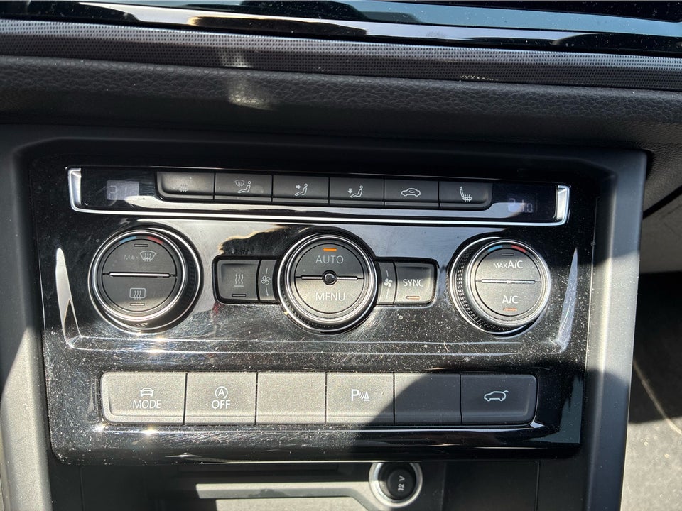 VW Touran 1,5 TSi 150 R-line 7prs 5d