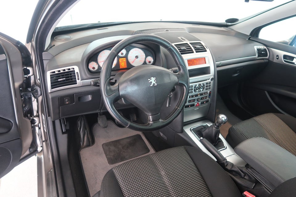 Peugeot 407 2,2 Perfection SW 5d