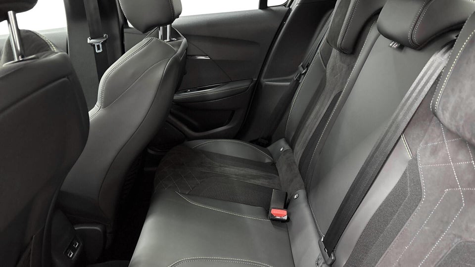 Peugeot e-208 50 GT 5d