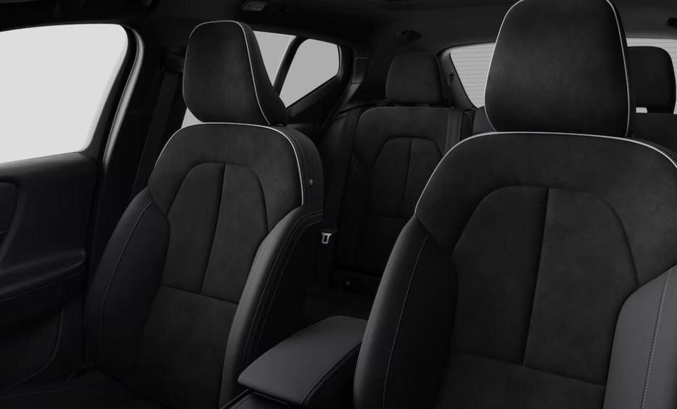 Volvo EC40 Twin Black Edition 5d