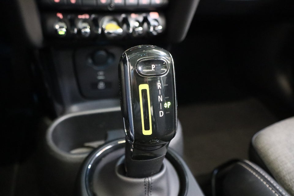 MINI Cooper SE Camden Edition 3d
