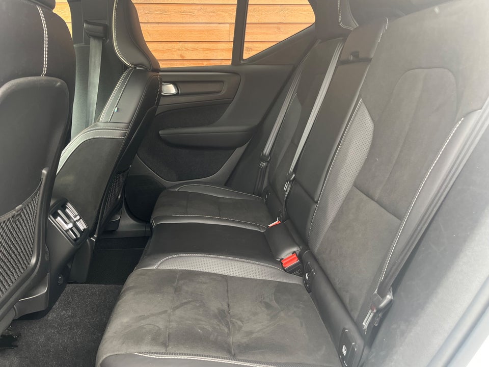 Volvo XC40 2,0 D4 190 R-Design aut. AWD 5d