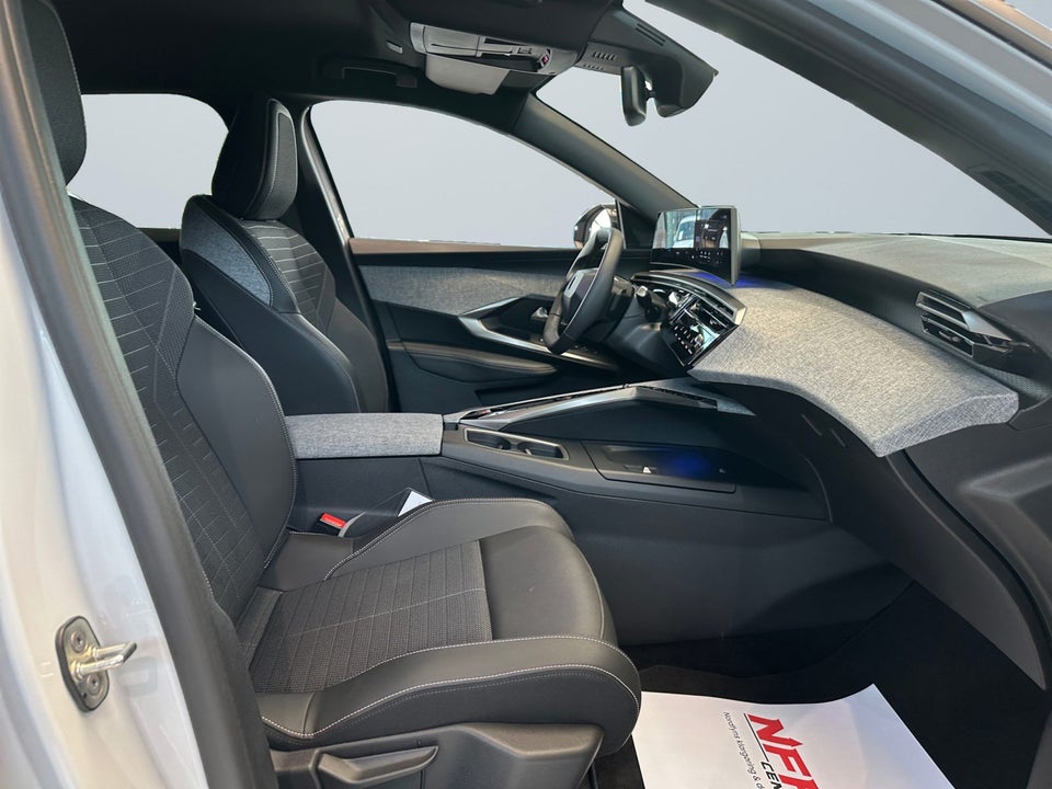 Peugeot e-3008 77 Allure 5d