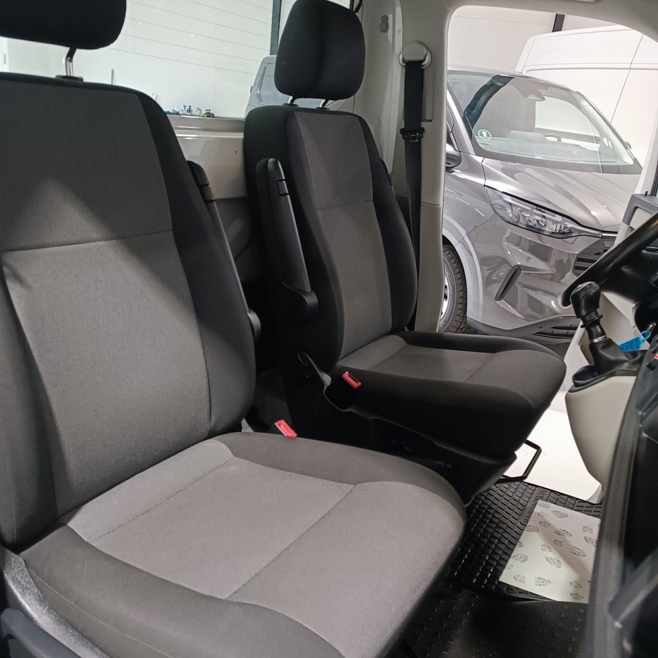 VW Transporter 2,0 TDi 150 Ladvogn kort 2d