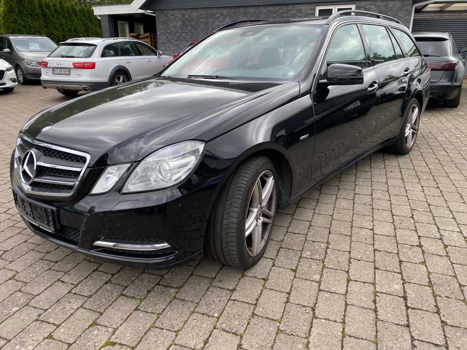 Mercedes E220 2,2 CDi Elegance stc. aut. BE 5d