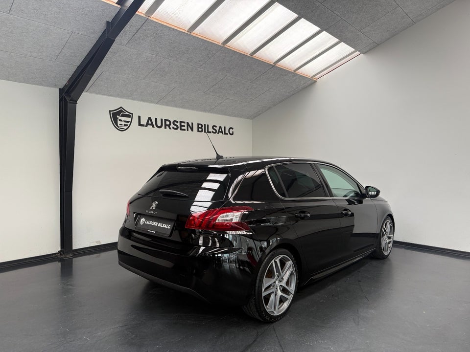 Peugeot 308 1,2 e-THP 130 Allure EAT6 5d