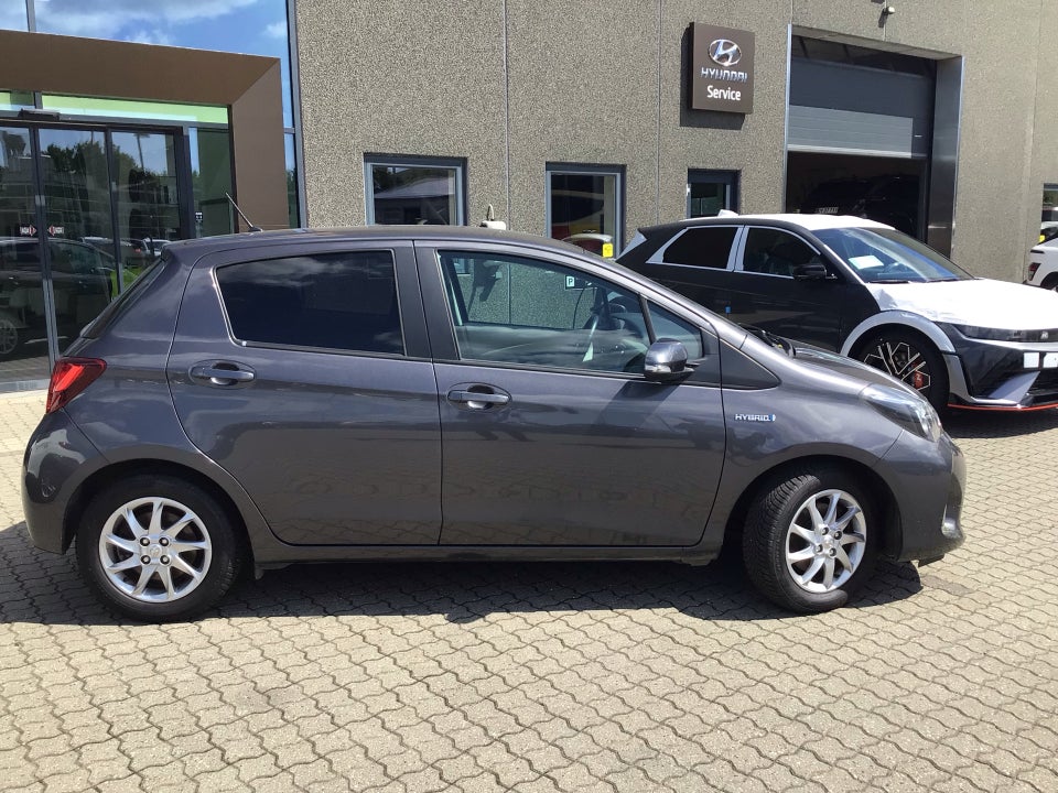 Toyota Yaris 1,5 Hybrid H2 Premium e-CVT 5d