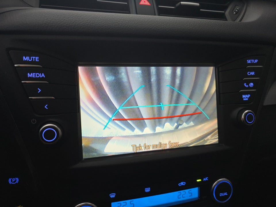 Toyota Avensis 1,8 VVT-i T2 Premium Touring Sports MDS 5d